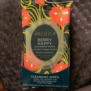 Cleaning facial wipes!